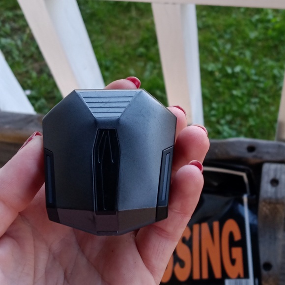 Ear buds - Picture 2 of 2